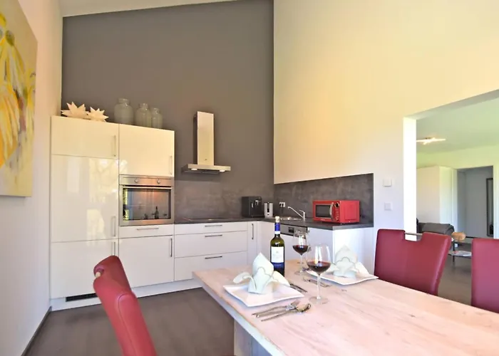 Apartment Near The Forest